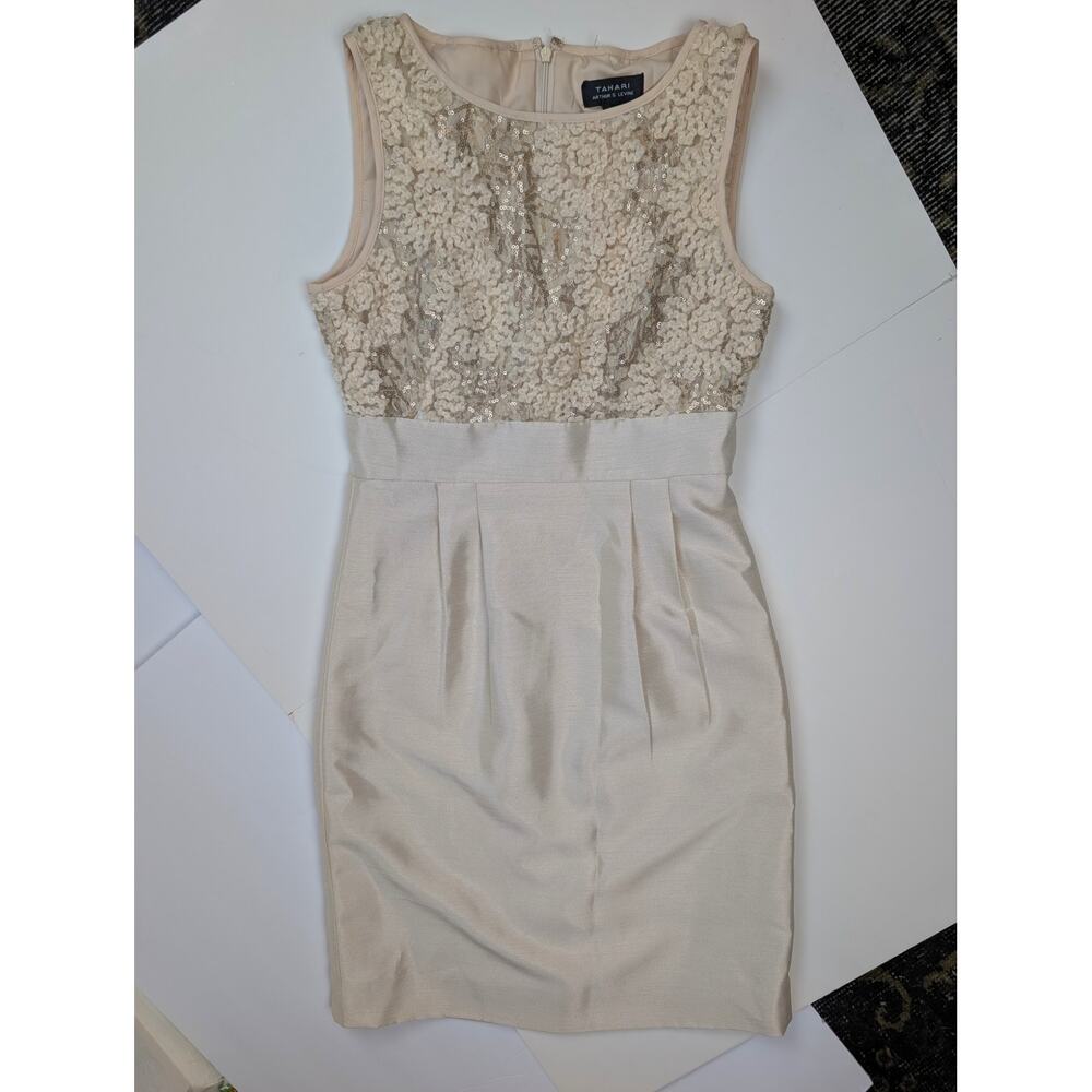 Tahari Champagne Bridal Sequin Dress Floral Embellishments Structured Size 2